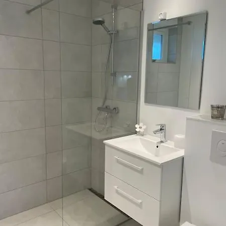 Apartment Skont Raekkehus Med Have