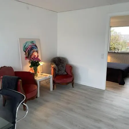 Skont Raekkehus Med Have Apartment *
