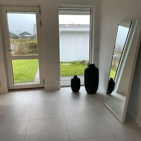 Skont Raekkehus Med Have * Gistrup